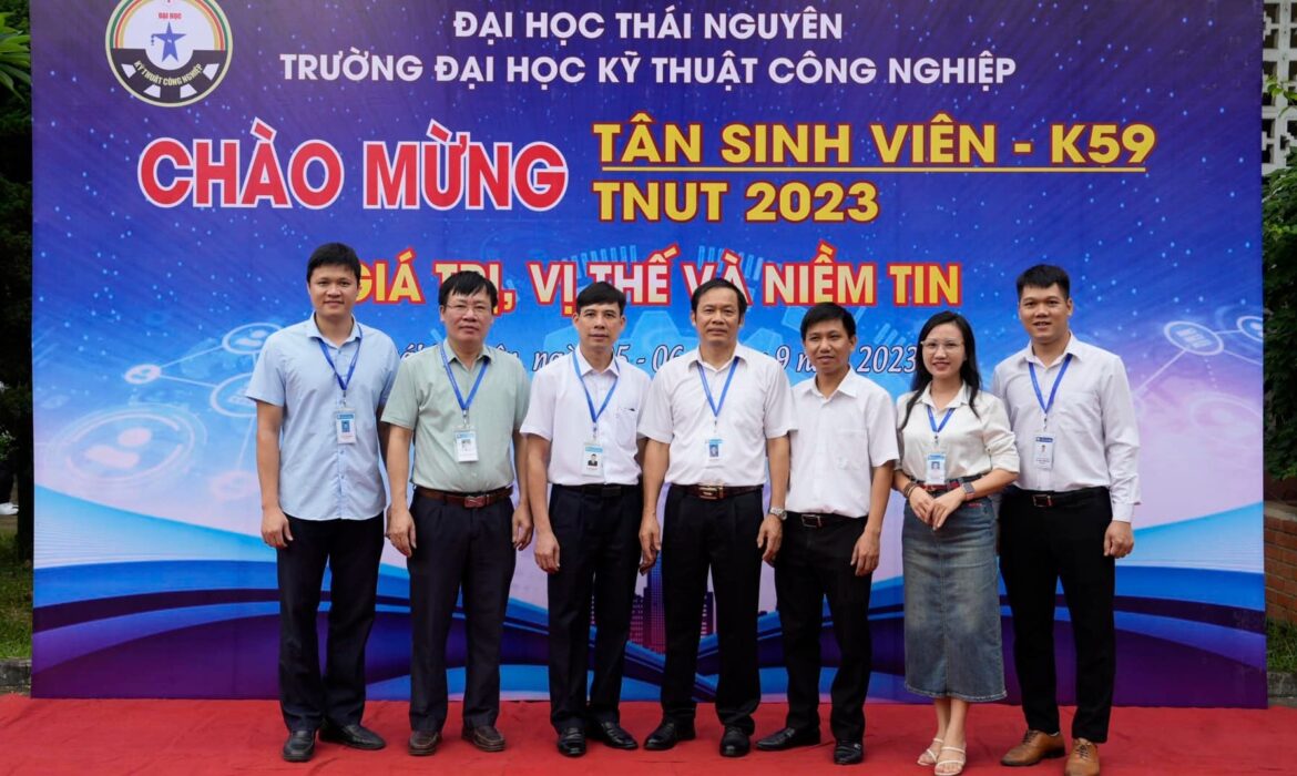 373536007_1055653518975505_4801582754785805334_n tân sinh viên K59